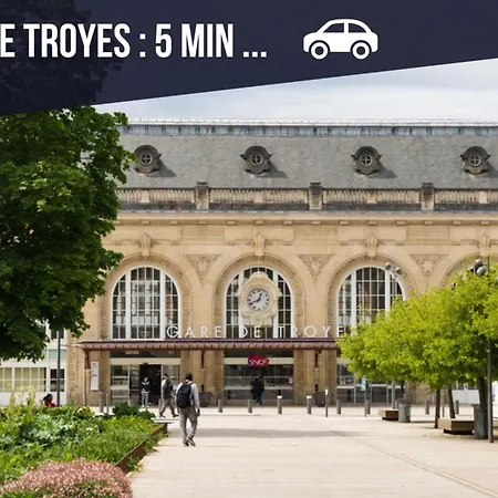 Le Panorama - Breathtaking View Of The Center トロワ